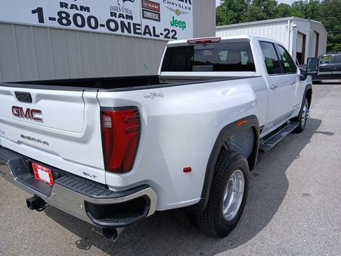 Used 2026 GMC Sierra 3500 SLT w/ SLT Premium Package AWD/4WD image 3