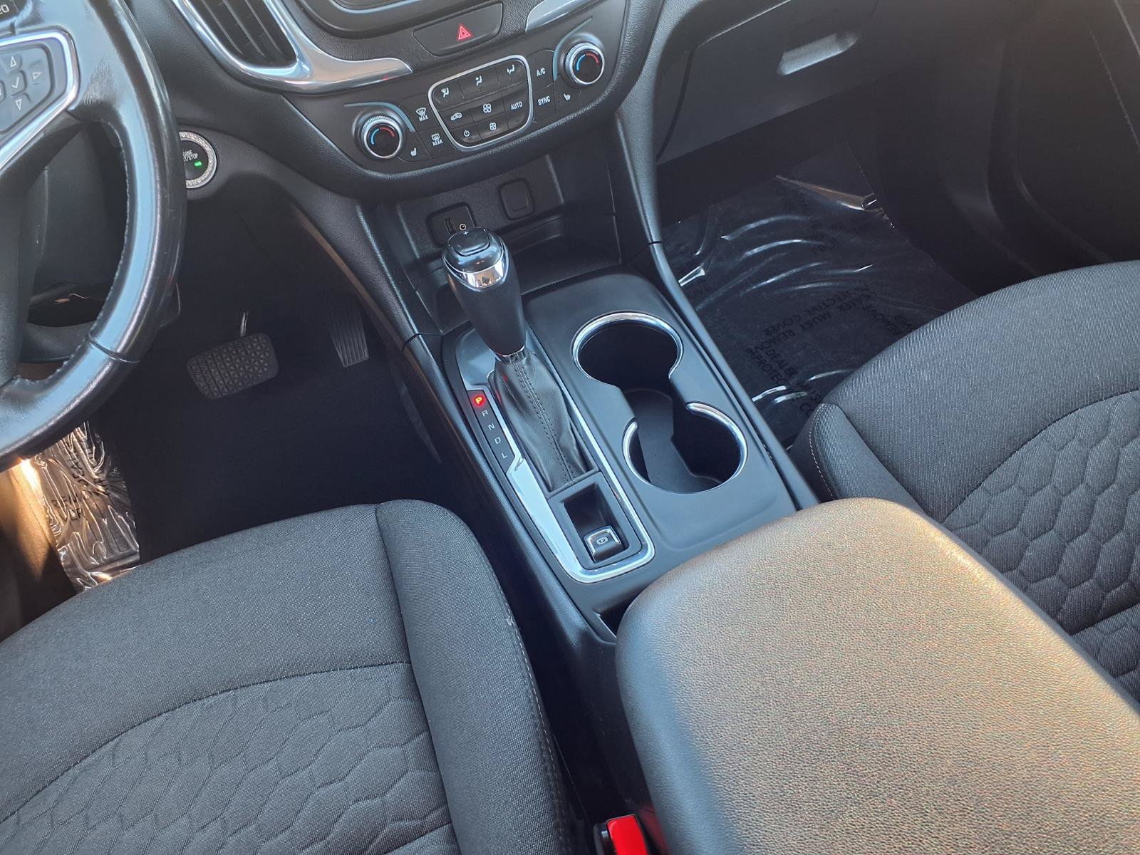 Used 2018 Chevrolet Equinox LT FWD image 10