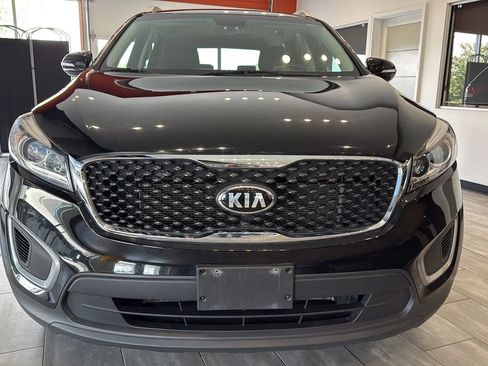 Used 2016 Kia Sorento LX w/ LX Convenience Package AWD/4WD image 2