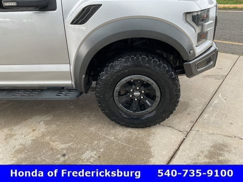 Used 2018 Ford F150 Raptor w/ Equipment Group 802A Luxury AWD/4WD image 5