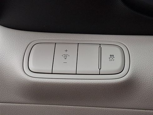 Used 2026 Hyundai Venue SEL FWD image 27