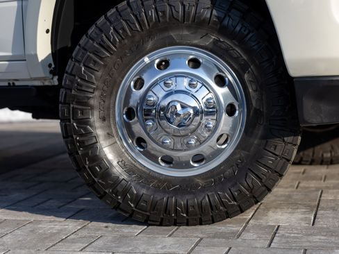 Used 2023 RAM 3500 Limited image 3