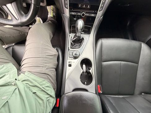 Used 2017 INFINITI Q50 2.0t w/ Moonroof Package image 50