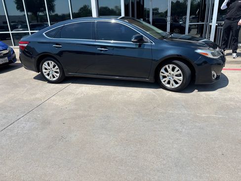Used 2015 Toyota Avalon XLE FWD image 4