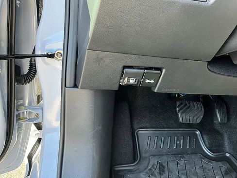 New 2025 Nissan Versa SV w/ Trunk Package image 14