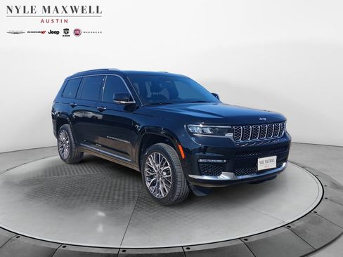 Used 2023 Jeep Grand Cherokee L Summit AWD/4WD image 2