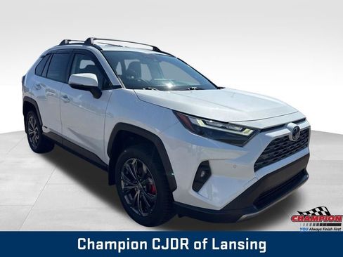 Used 2022 Toyota RAV4 Limited w/ Limited Grade Weather Package AWD/4WD image 10