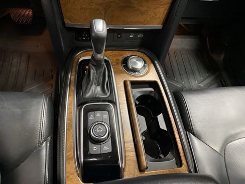 Used 2021 Nissan Armada SL w/ Captain's Chairs Package AWD/4WD image 17