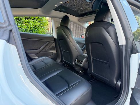 Used 2021 Tesla Model 3 Standard Range Plus RWD image 38