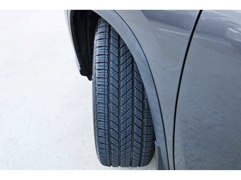 Used 2023 Toyota Highlander LE image 25