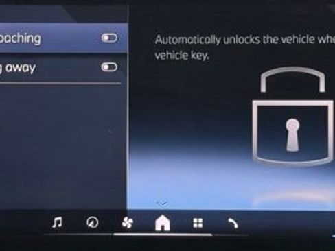 Used 2025 BMW 330i xDrive Sedan w/ M Sport Package image 37