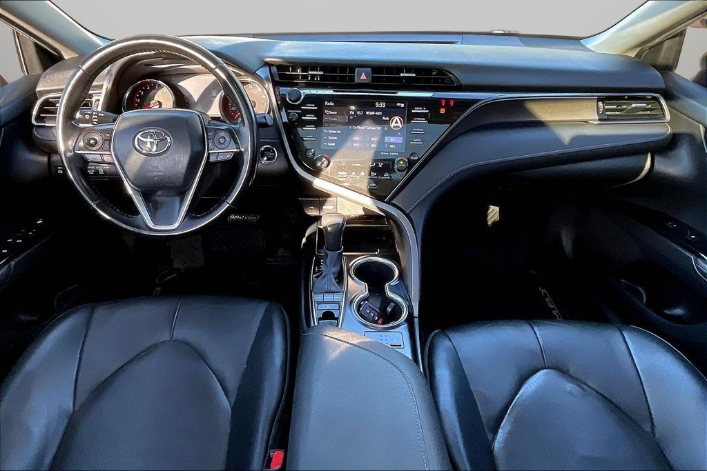 Used 2020 Toyota Camry XSE FWD image 7