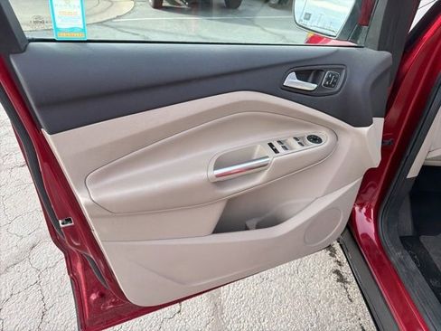 Used 2019 Ford Escape Titanium image 19