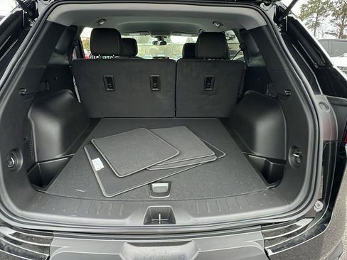 New 2025 Chevrolet Blazer LT w/ Midnight/Sport Edition FWD image 10