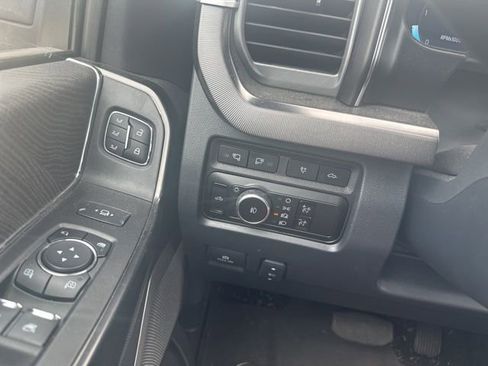 Used 2024 Ford F250 Platinum AWD/4WD image 23