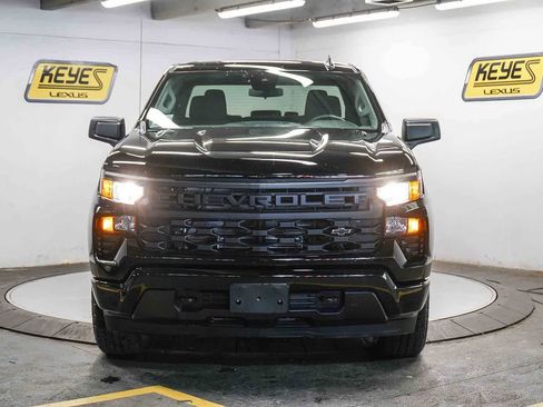 Used 2026 Chevrolet Silverado 1500 Custom w/ Turbomax Blackout Package RWD image 3