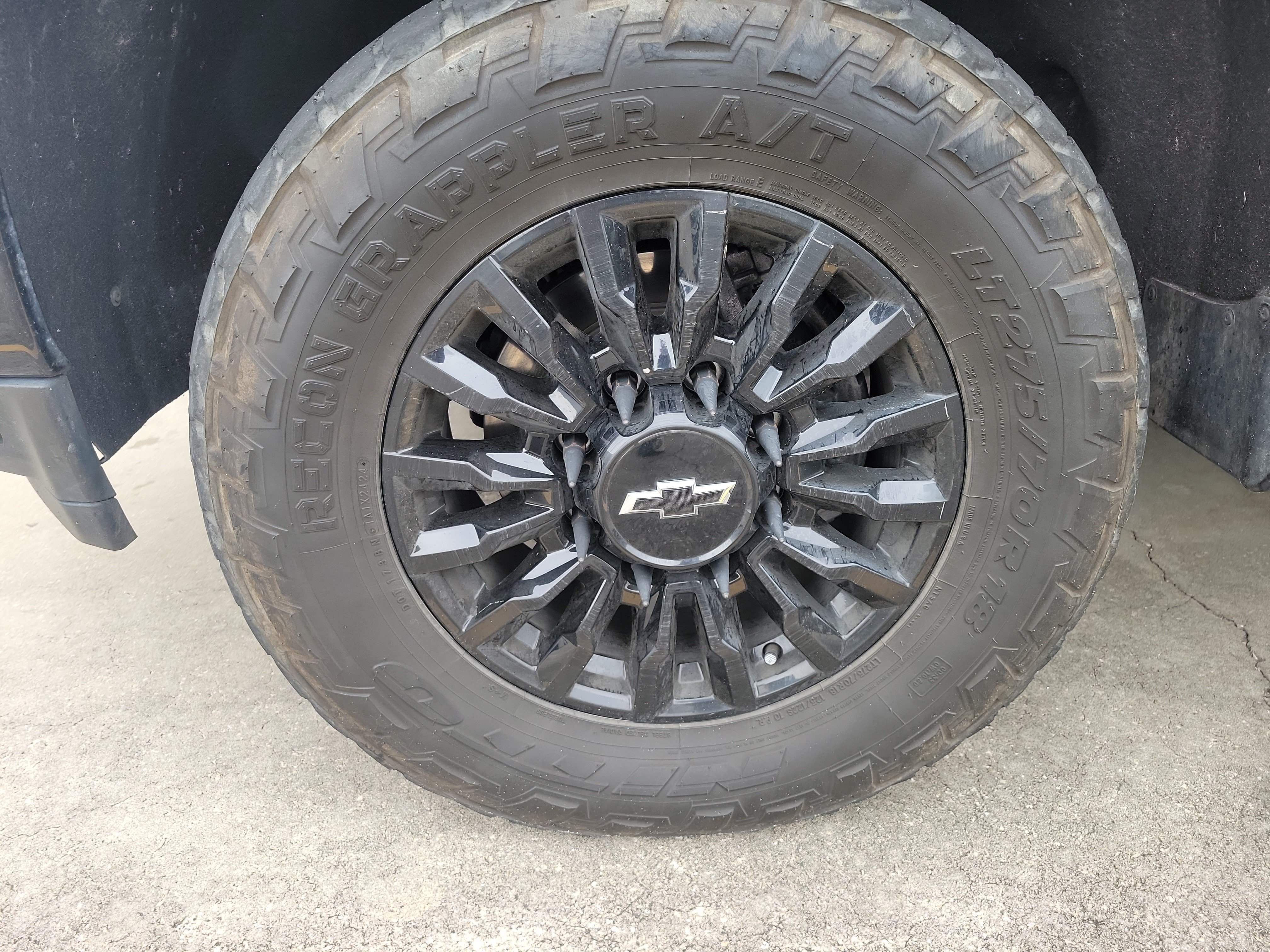 Used 2022 Chevrolet Silverado 2500 LTZ w/ LTZ Plus Package AWD/4WD image 5
