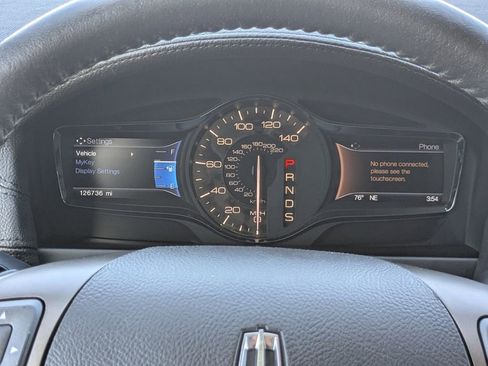 Used 2015 Lincoln MKX FWD image 25