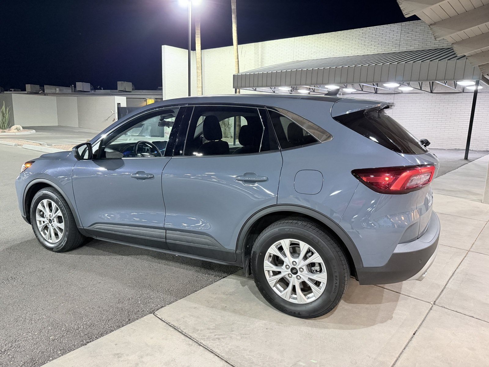 Used 2024 Ford Escape Active w/ Tech Pack #2 FWD image 5
