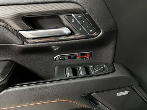 Used 2024 GMC Sierra 1500 AT4 image 23