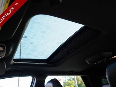 Used 2021 Dodge Durango SRT Hellcat w/ Black Package AWD/4WD image 12
