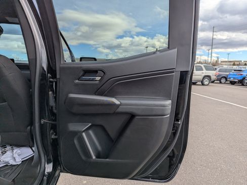 Used 2025 Chevrolet Colorado LT w/ Advanced Trailering Package image 39