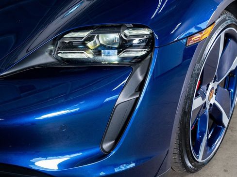 Used 2021 Porsche Taycan 4S image 13