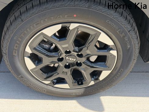New 2026 Kia Sorento S w/ S Panoramic Sunroof Package FWD image 8