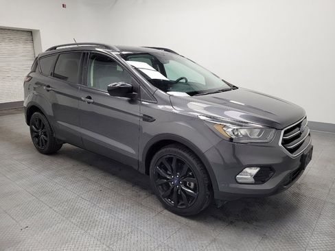 Used 2018 Ford Escape SE w/ SE Sport Appearance Package image 11