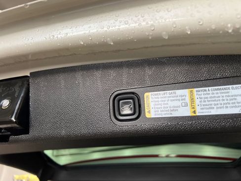 Used 2007 Cadillac Escalade AWD w/ Climate Package image 44