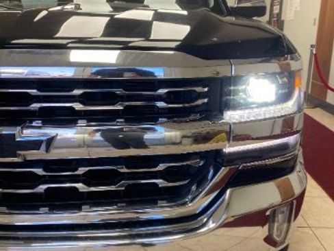 Used 2018 Chevrolet Silverado 1500 LTZ w/ Sport Package image 11