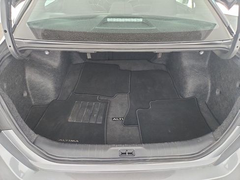 Used 2025 Nissan Altima 2.5 SV image 30