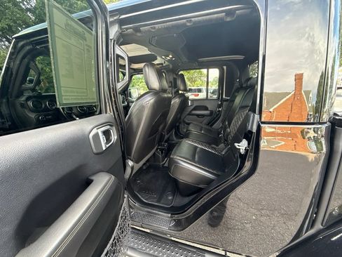 Used 2021 Jeep Gladiator Overland AWD/4WD image 17