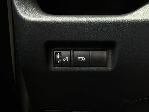 Used 2023 Toyota RAV4 XLE FWD image 22