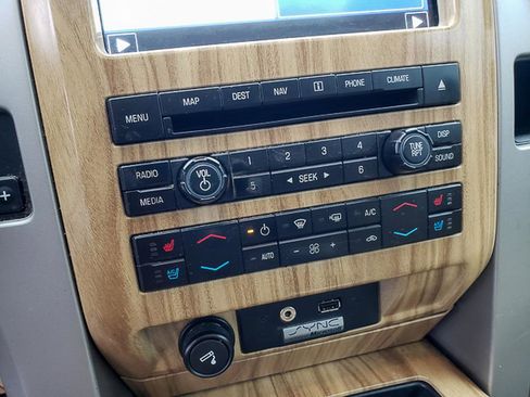 Used 2011 Ford F150 Lariat w/ Lariat Chrome Pkg image 14