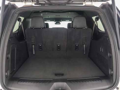Used 2024 Chevrolet Suburban LT image 11