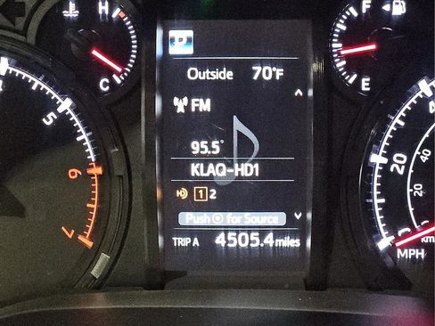 Certified 2022 Toyota 4Runner SR5 Premium w/ Moonroof Package image 24