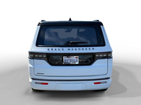 Used 2022 Jeep Grand Wagoneer Series II image 4