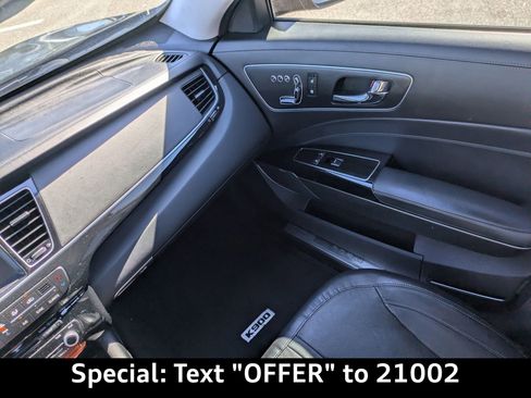 Used 2016 Kia K900 Luxury image 15