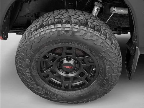 Used 2017 Toyota Tacoma TRD Off-Road image 9