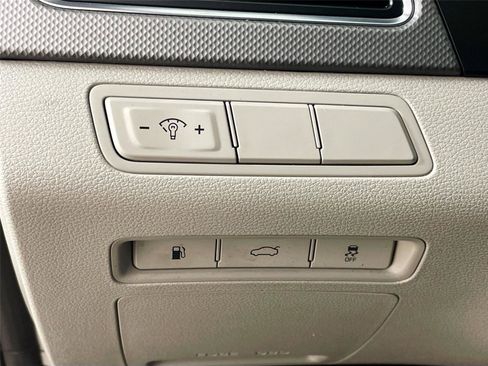 Used 2016 Hyundai Sonata SE image 14