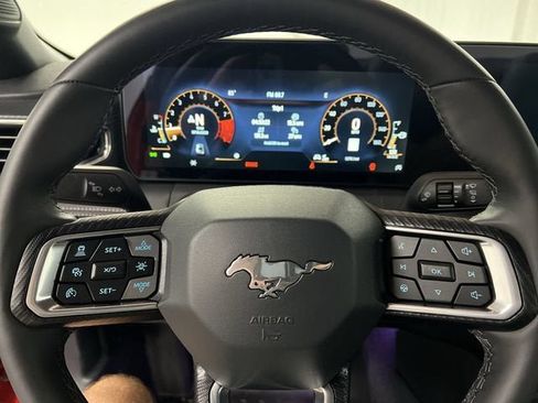 Used 2025 Ford Mustang GT Premium RWD image 11