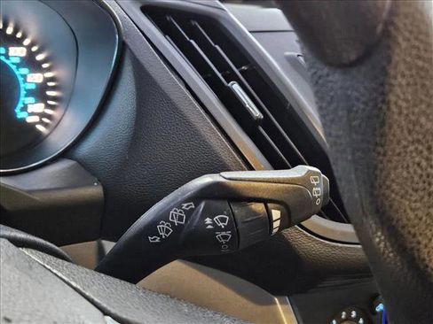 Used 2015 Ford Escape SE image 13