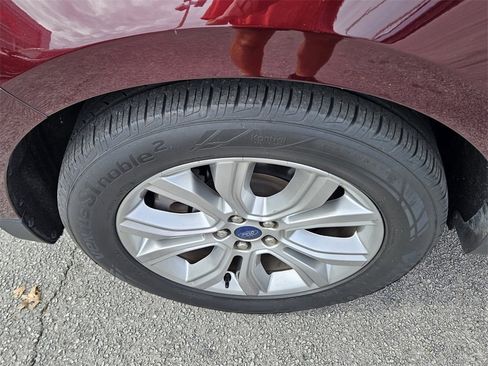 Used 2022 Ford Edge Titanium image 18