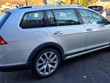 Used 2017 Volkswagen Golf Alltrack S image 3