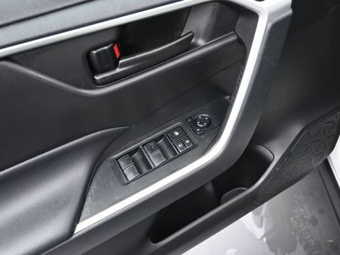 Used 2023 Toyota RAV4 LE AWD/4WD image 20