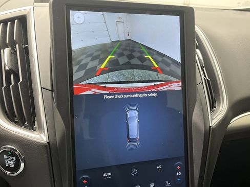 Certified 2023 Ford Edge Titanium w/ Class II Trailer Tow Package image 5