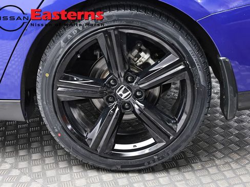 Used 2023 Honda Accord Sport image 8