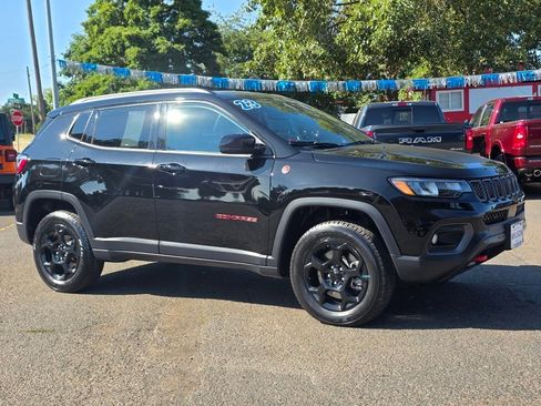 Used 2023 Jeep Compass Trailhawk image 32