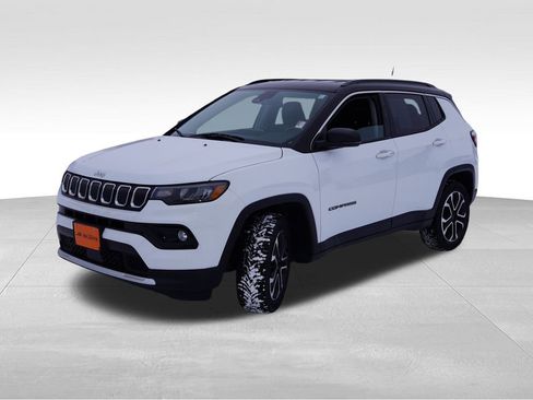 Certified 2022 Jeep Compass Limited image 12